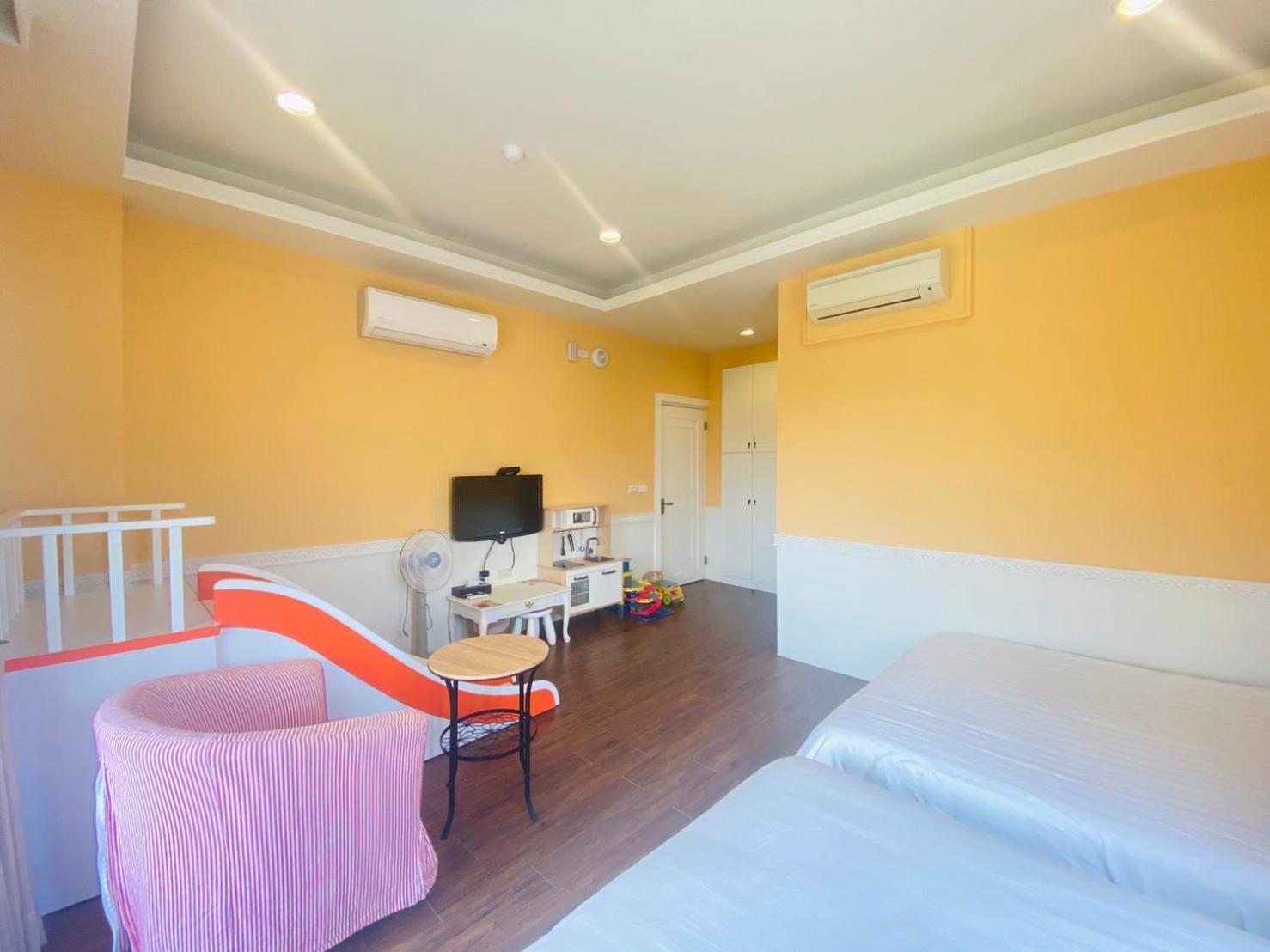 伊莎愛莉溜滑梯親子民宿 Wujie Chambre photo
