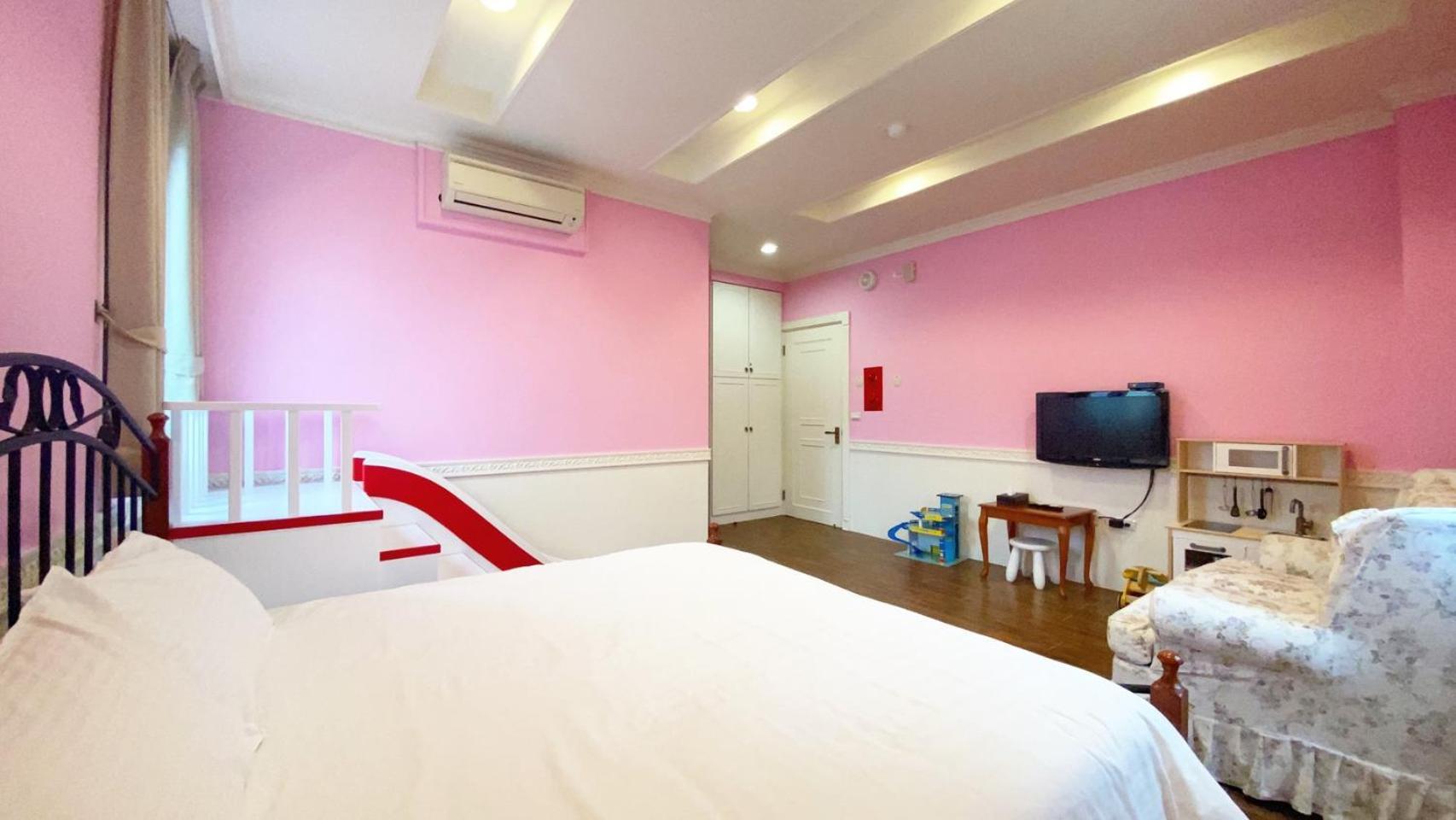 伊莎愛莉溜滑梯親子民宿 Wujie Chambre photo